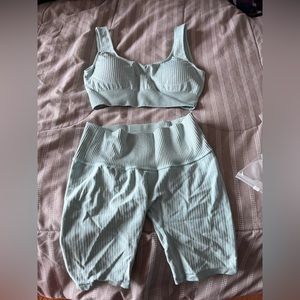 New yoga set mint green sz S